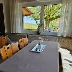 Zur Burgruine
