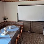 Zur Burgruine * بوتينشتاين
