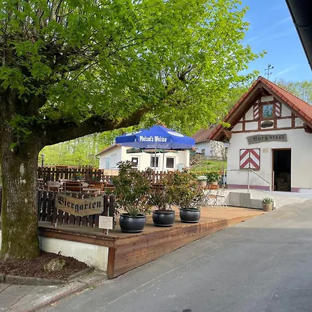 Zur Burgruine * Pottenstein