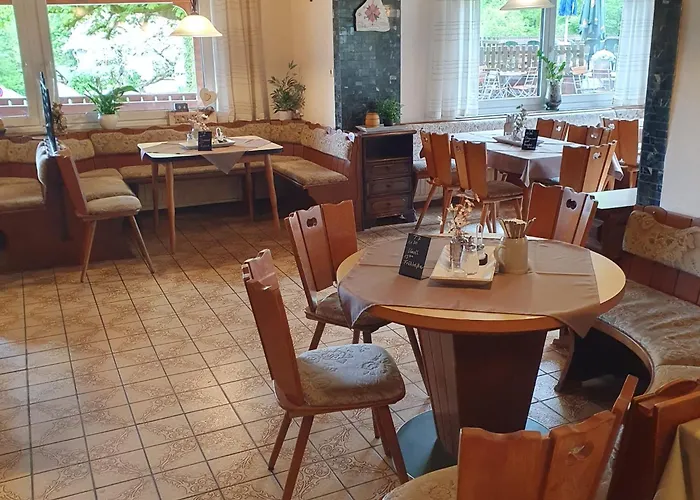 Zur Burgruine * Pottenstein
