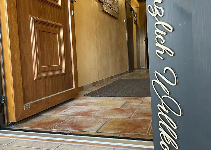 Zur Burgruine فندق