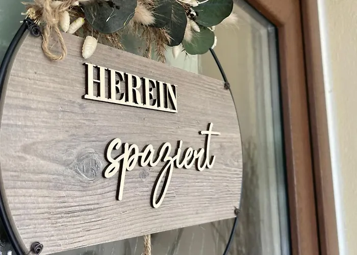 Zur Burgruine
