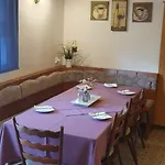 Zur Burgruine