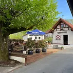 Zur Burgruine * 포텐스타인