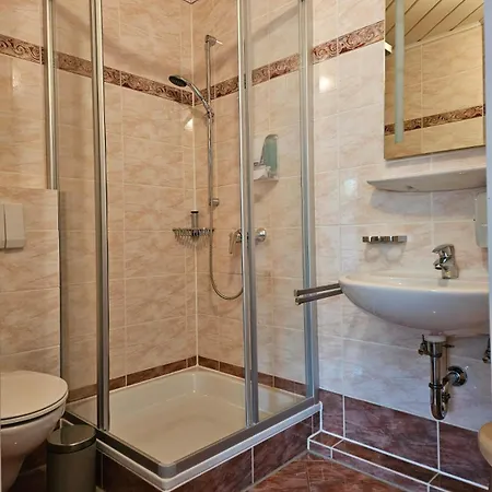 فندق Zur Burgruine *