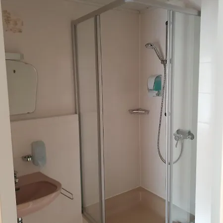 Zur Burgruine
