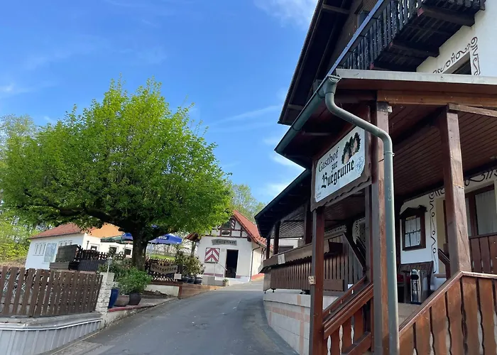 Zur Burgruine 酒店 波滕施泰因